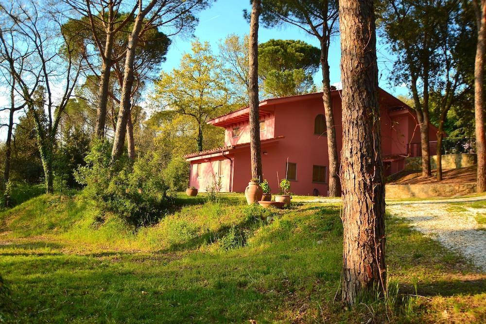 Agriturismo Poggio Al Pino Montelupo Fiorentino Luaran gambar