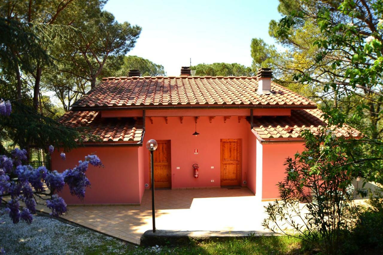 Agriturismo Poggio Al Pino Montelupo Fiorentino Luaran gambar