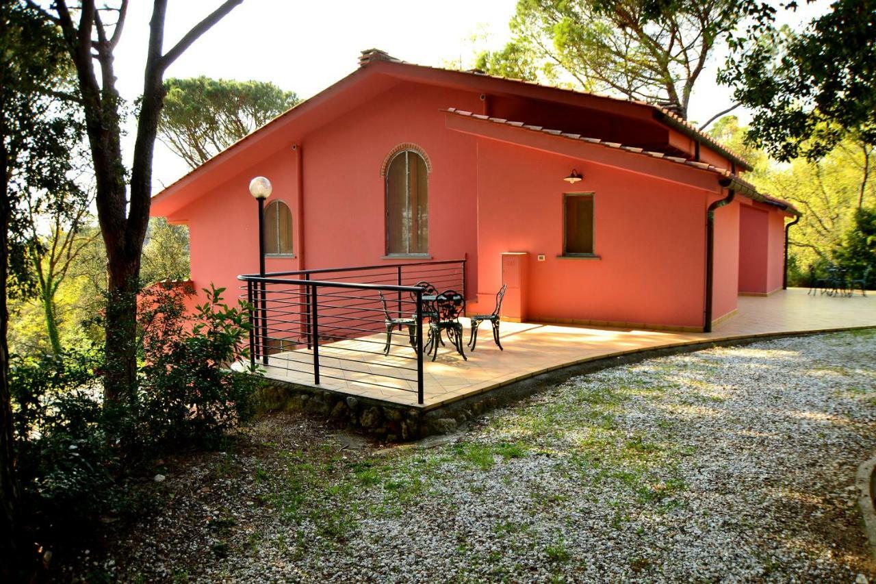 Agriturismo Poggio Al Pino Montelupo Fiorentino Luaran gambar